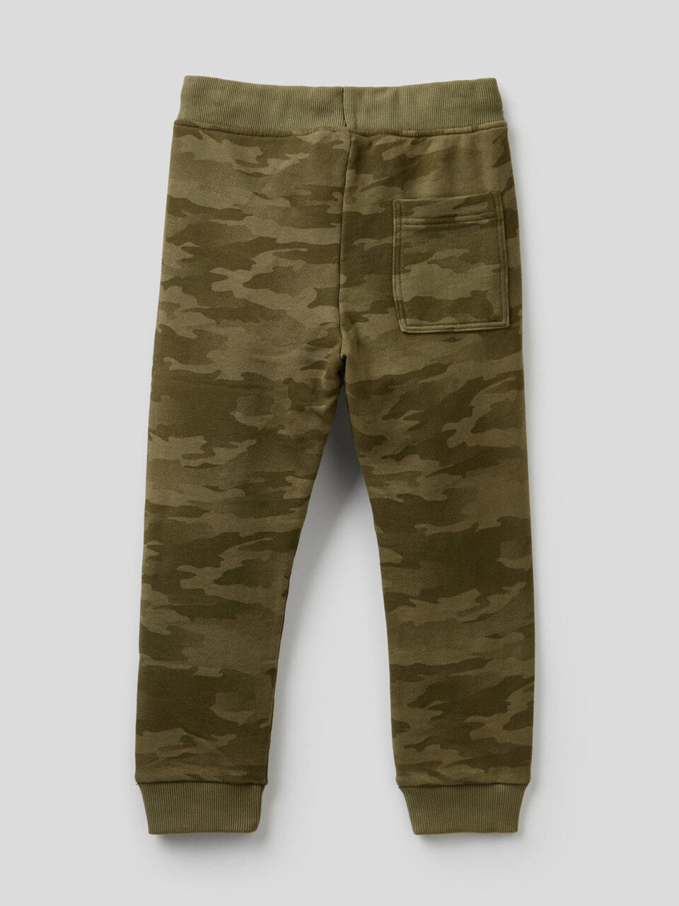 Hose aus Sweatstoff mit Camouflage-Muster image number 2