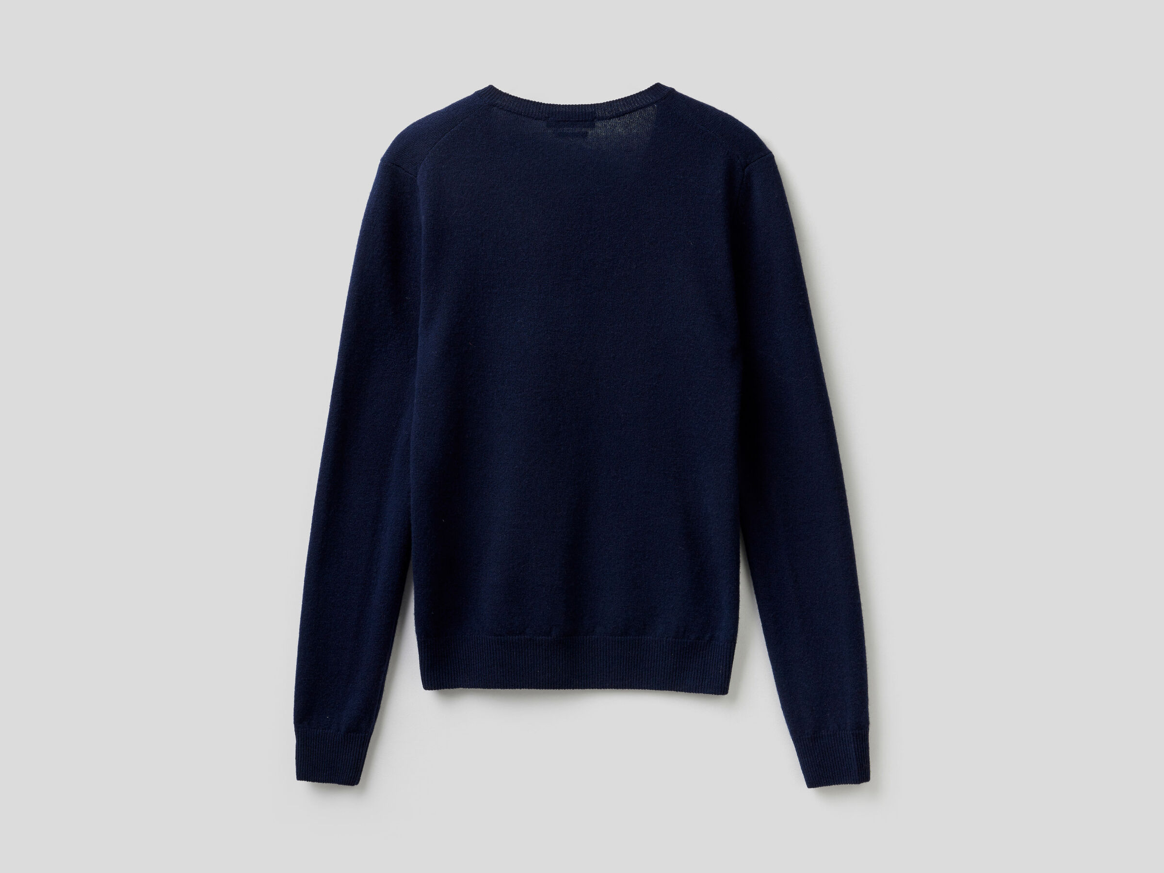Pullover aus reiner Schurwolle mit V-Ausschnitt image number 6