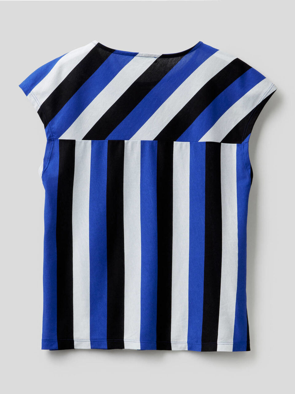 Gestreiftes T-Shirt aus 100% Baumwolle image number 2
