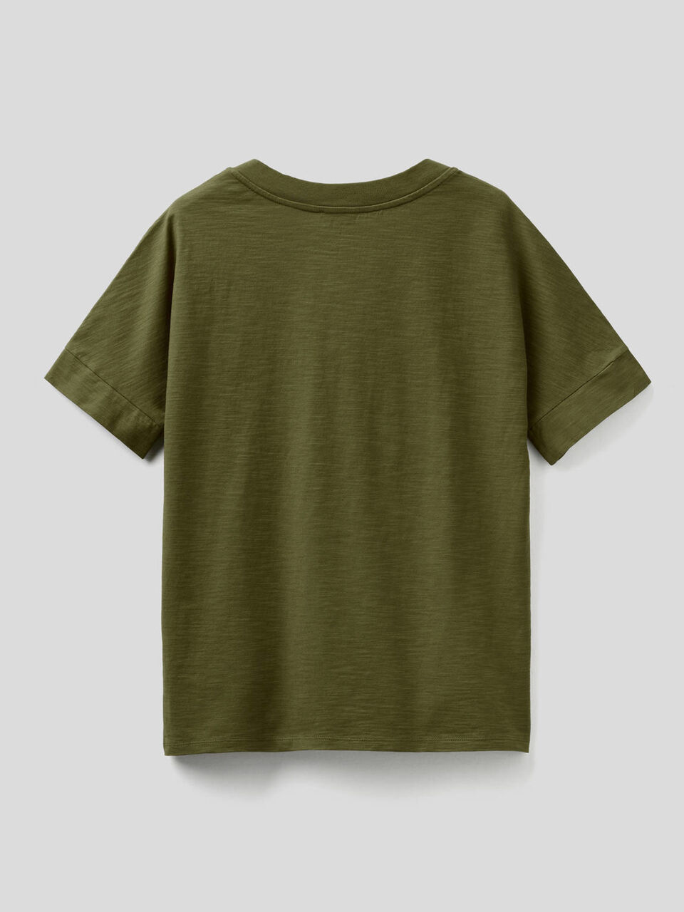 T-Shirt aus 100% Baumwolle mit V-Ausschnitt image number 2