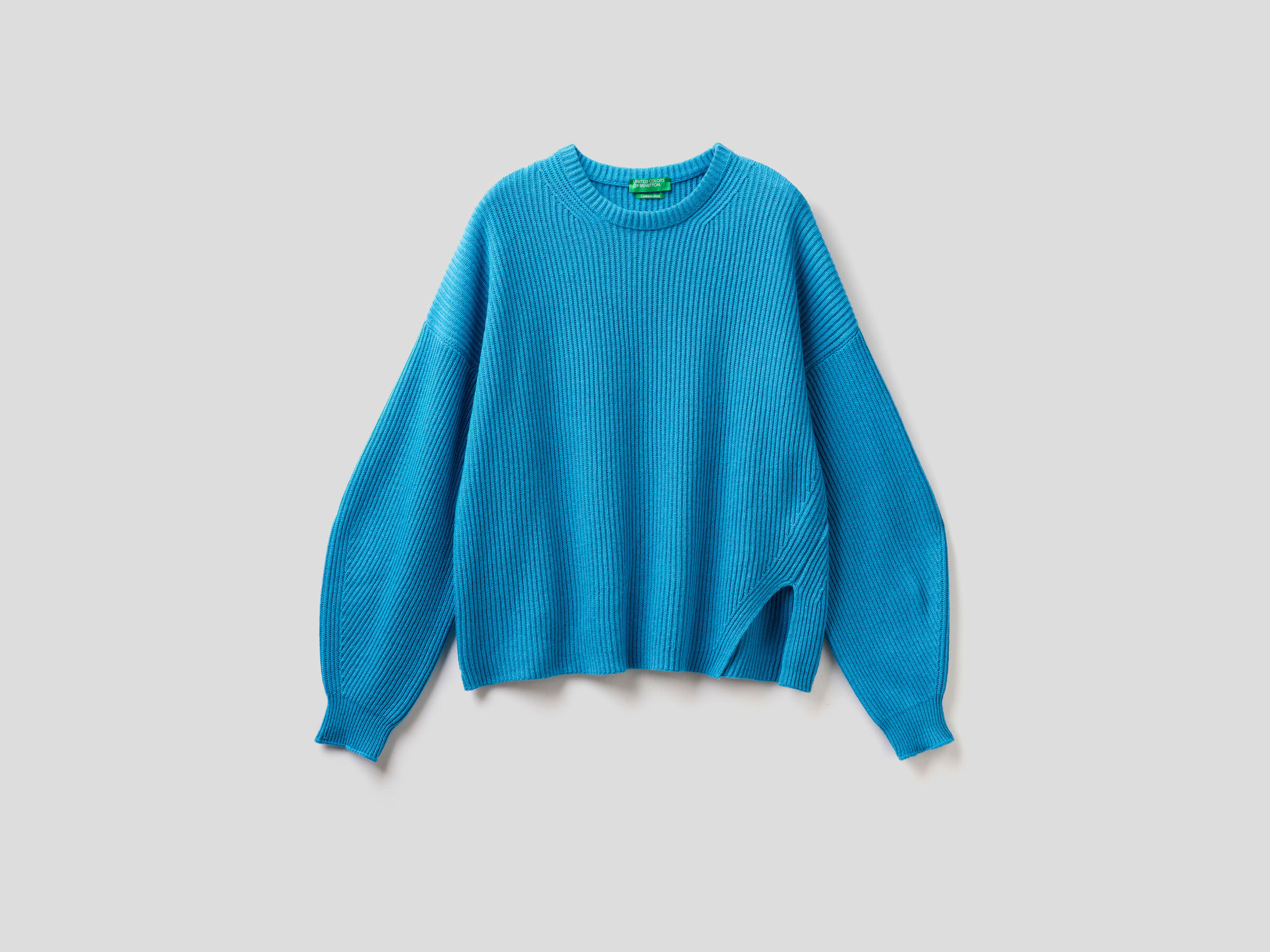 Weicher Pullover mit Schlitz-Motiv image number 5