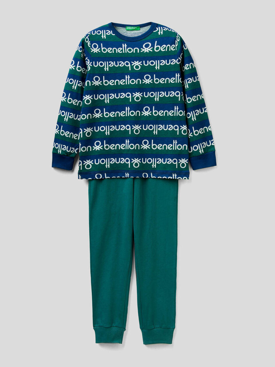 Pyjama mit Shirt im Streifenmuster und Logoprint image number 1