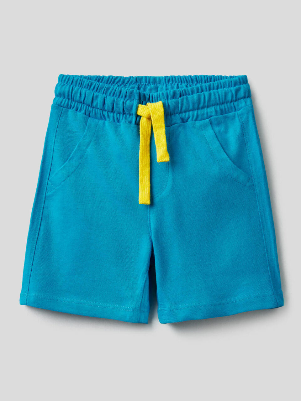 Einfarbige Shorts aus reiner Baumwolle image number 1