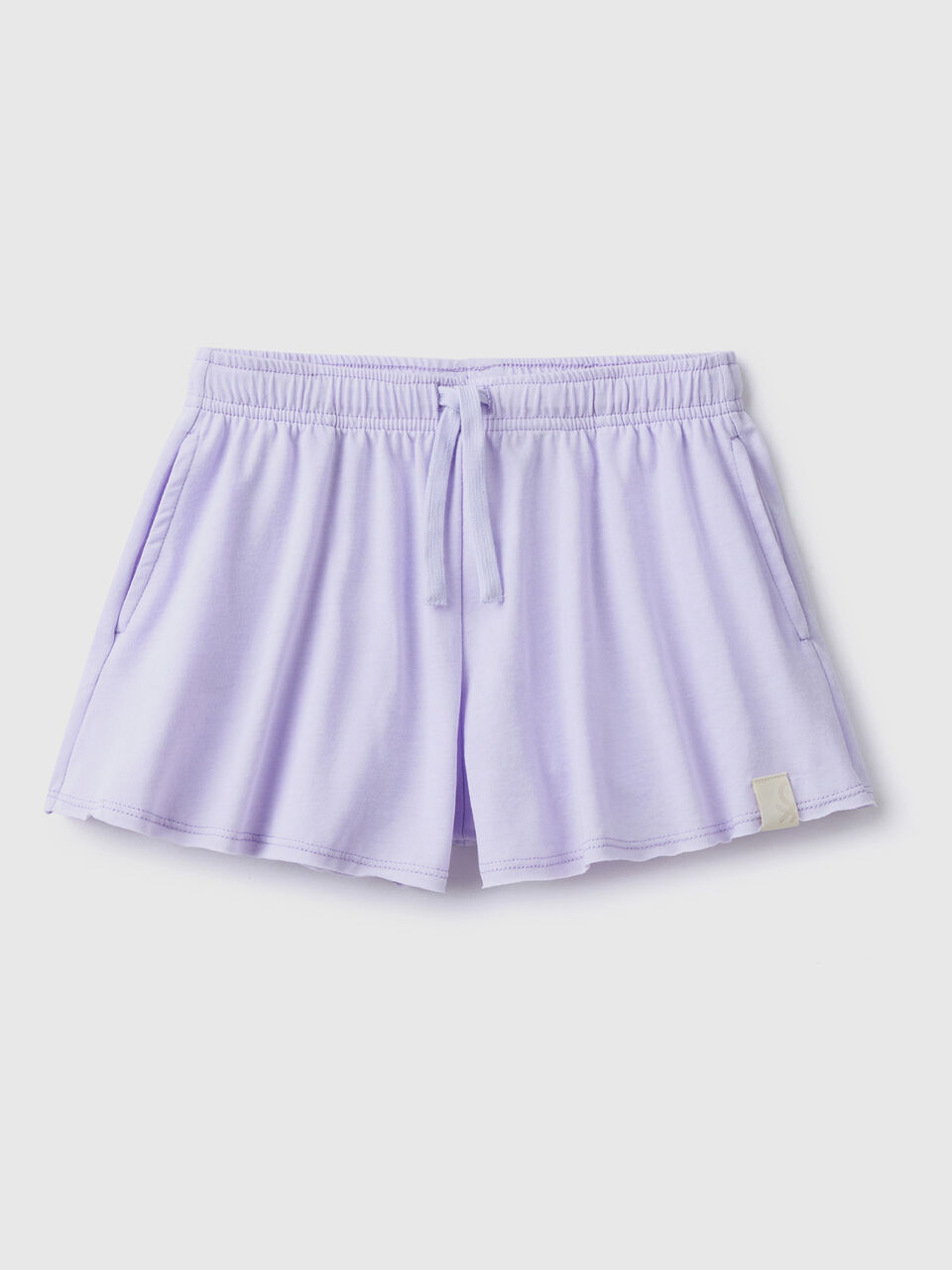 Kurze Hose aus recyceltem Stoff image number 1