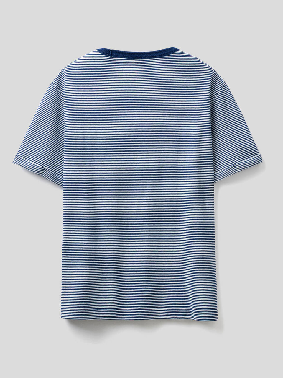 T-Shirt aus 100% Baumwolle mit Used-Effekt image number 2