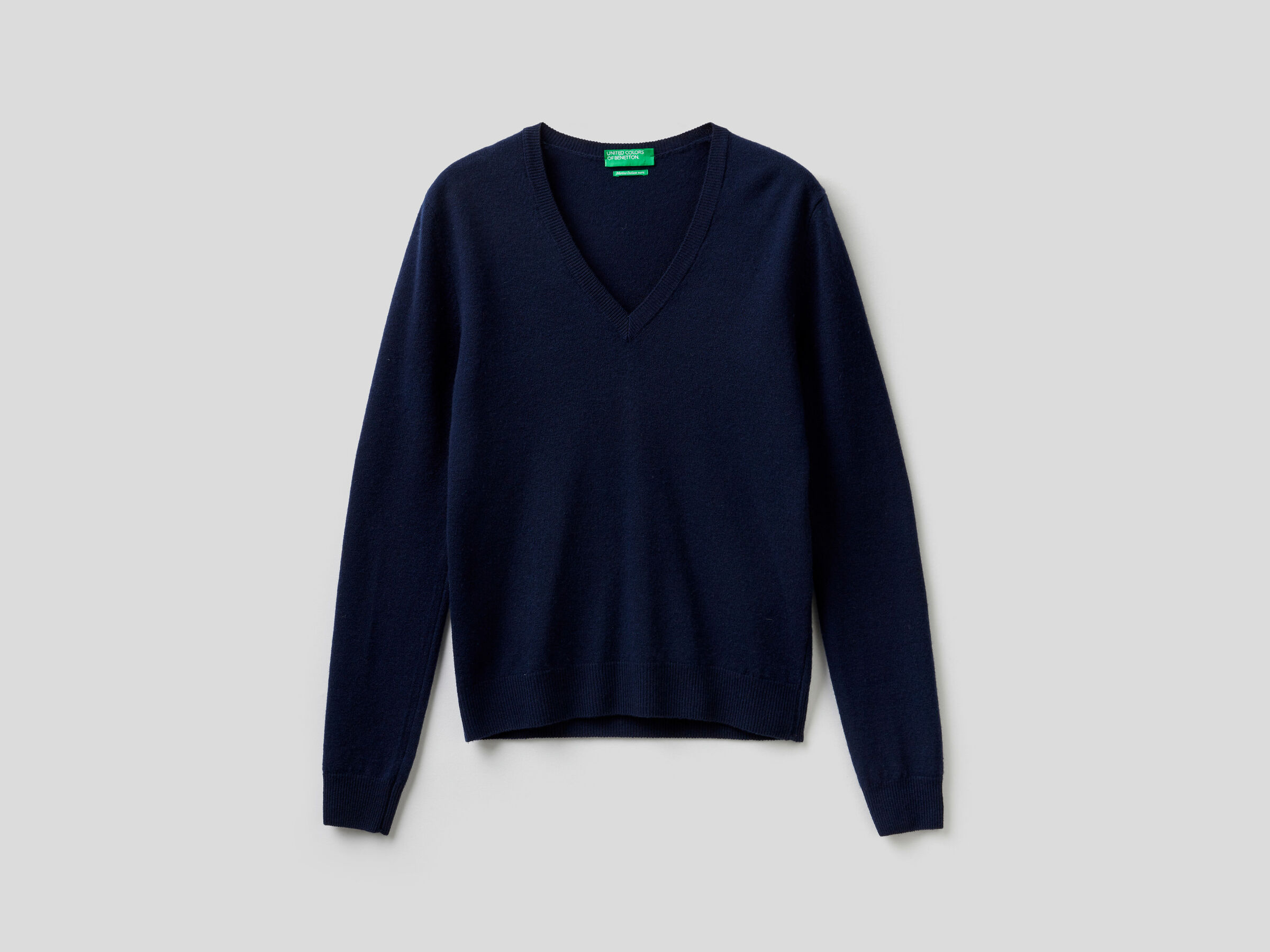 Pullover aus reiner Schurwolle mit V-Ausschnitt image number 5