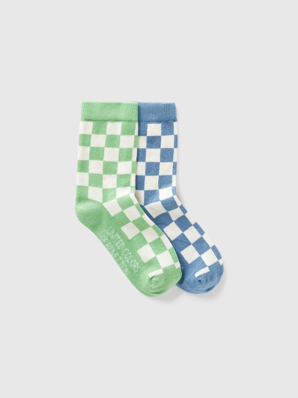 Zwei Paar karierte Socken Jungen
