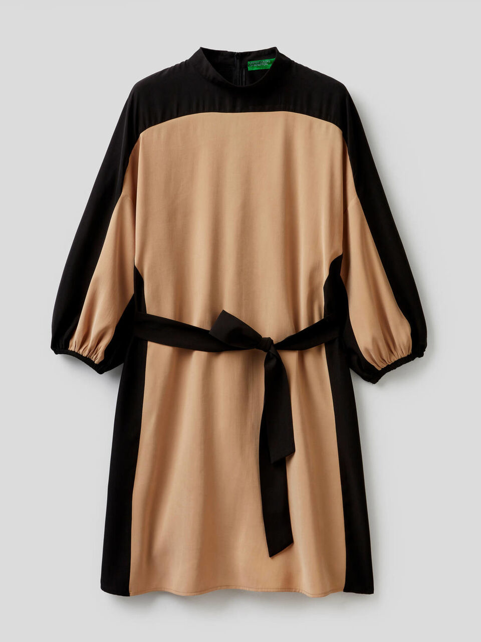 Kleid mit Farbblöcken und 3/4-Ärmeln image number 1