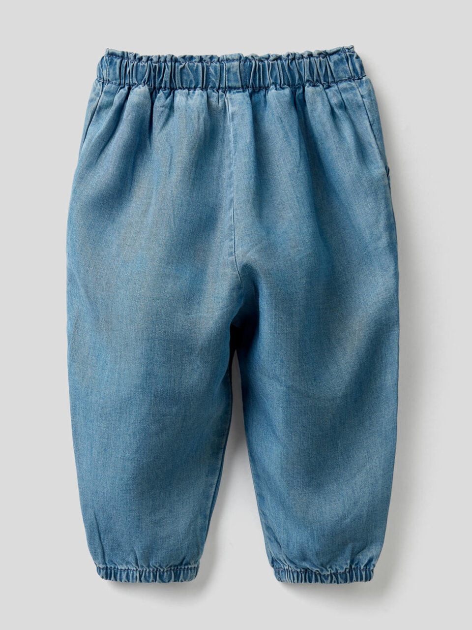 Kurze Hose mit gerafftem Bund image number 2