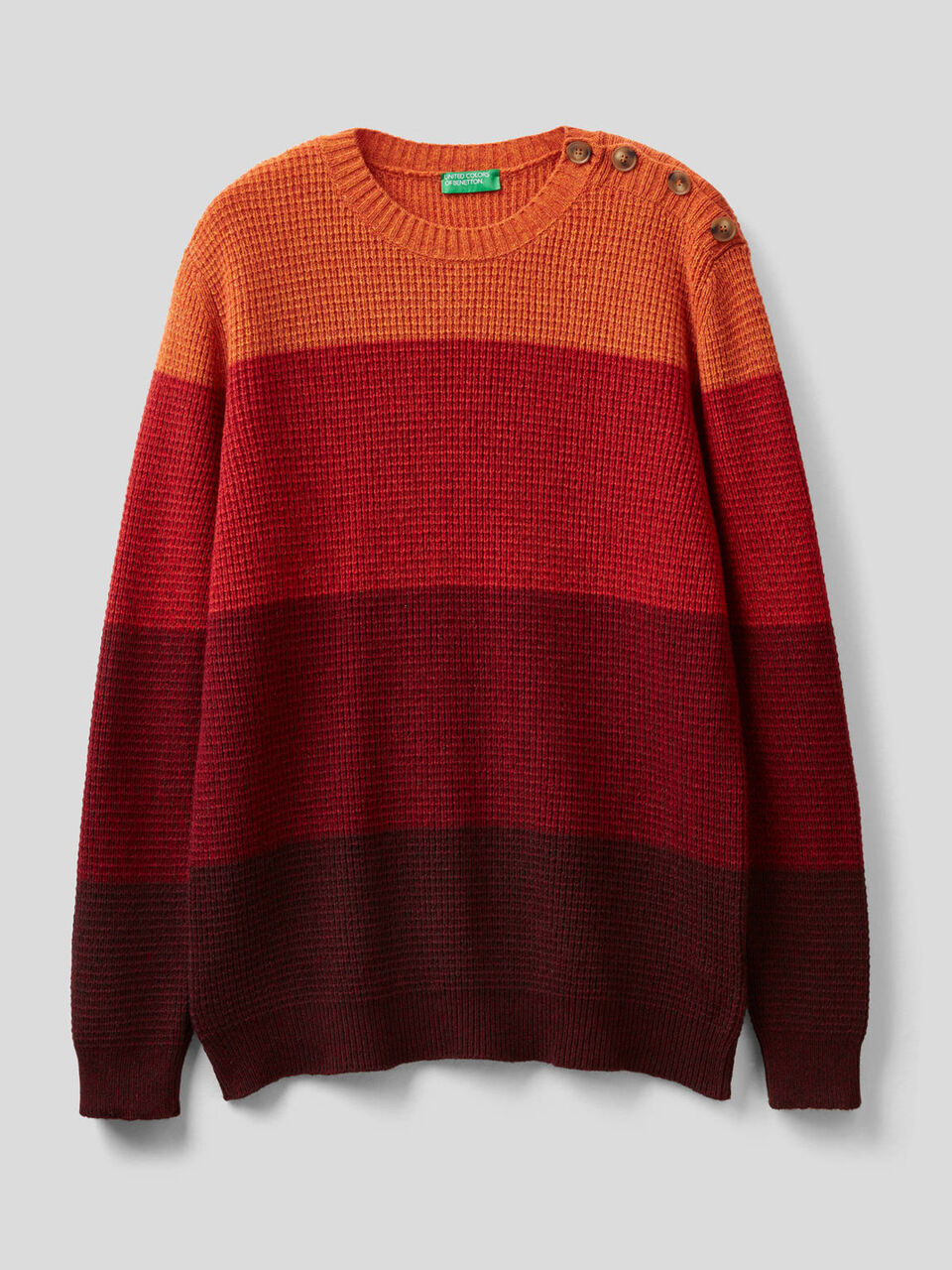 Bunter Pullover mit Knöpfen image number 1