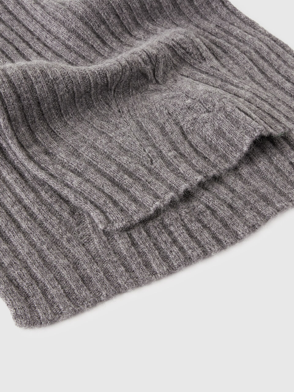 KNITTED SCARF Damen image number null