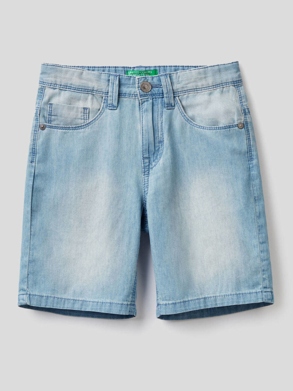 Bermuda aus leichtem Jeansstoff image number 1