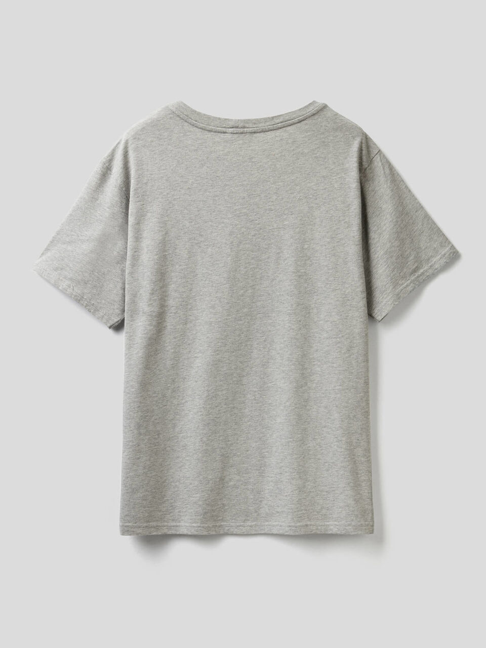 Graues T-Shirt mit buntem Logo image number 2