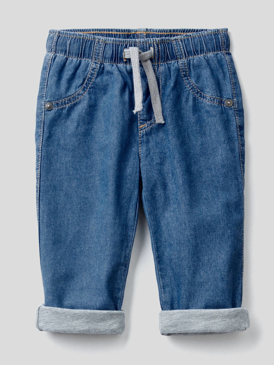 Hose mit Innenfutter aus leichtem Jeansstoff image number 1