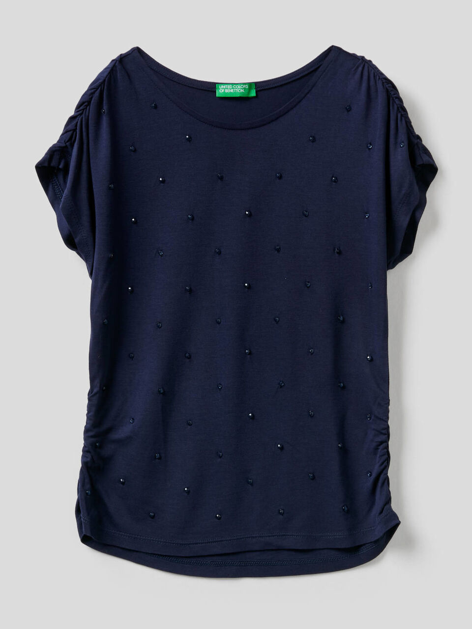T-Shirt mit aufgestickten Perlen image number 1
