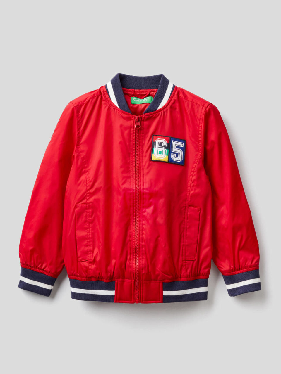 Jacke im College-Stil aus technischem Stoff image number 1