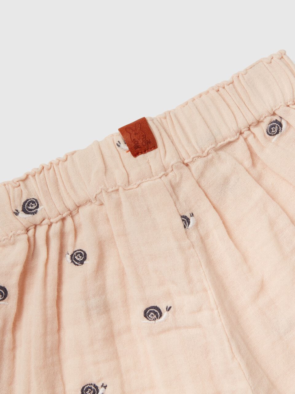 Shorts mit Stickereien aus reiner Baumwolle - Pfirsichrosa | Benetton