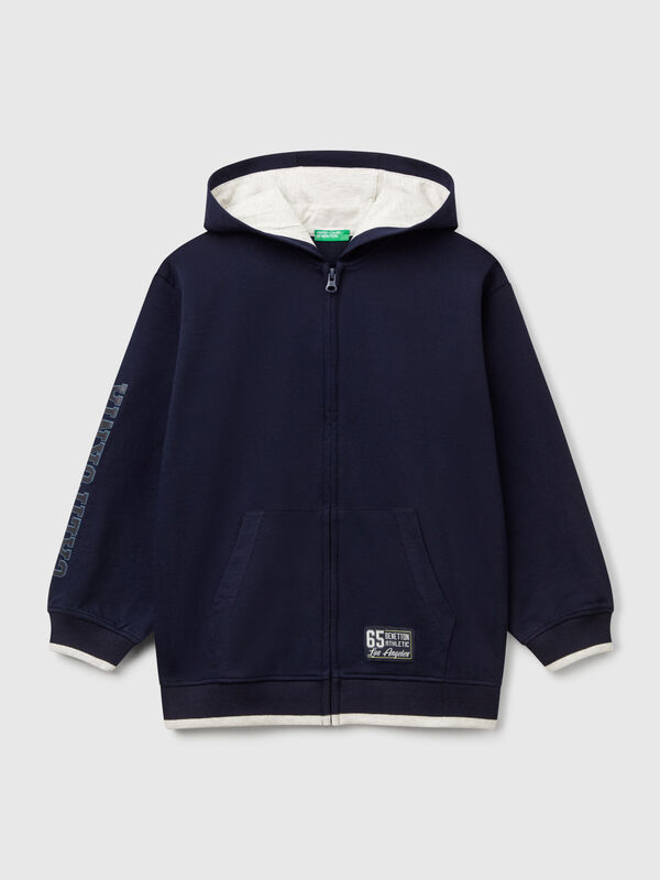 Sweatshirt mit gummiertem Aufdruck Jungen