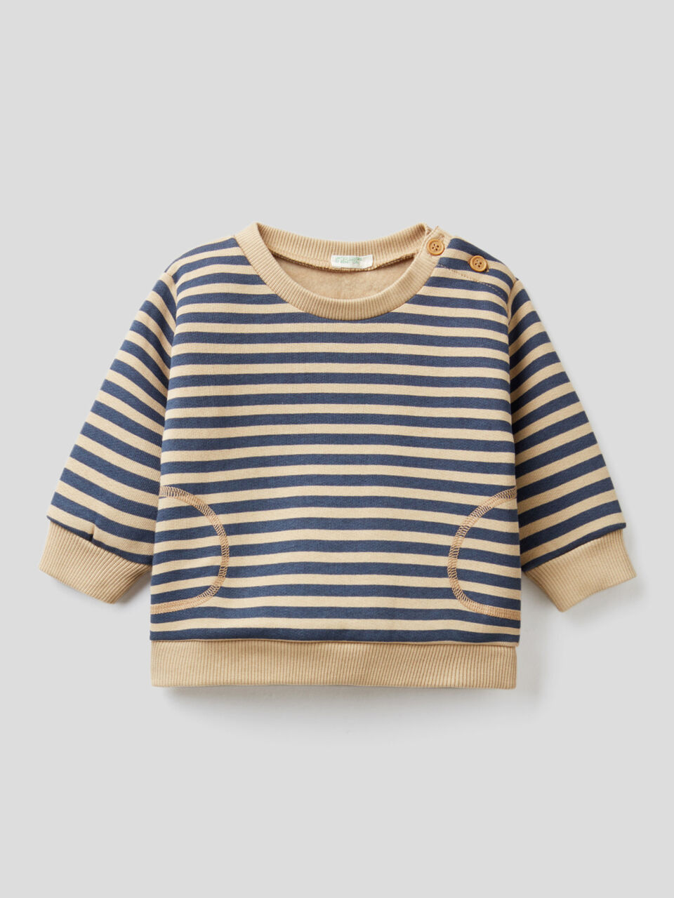 Gestreiftes Sweatshirt mit Ellenbogenpatches image number 1