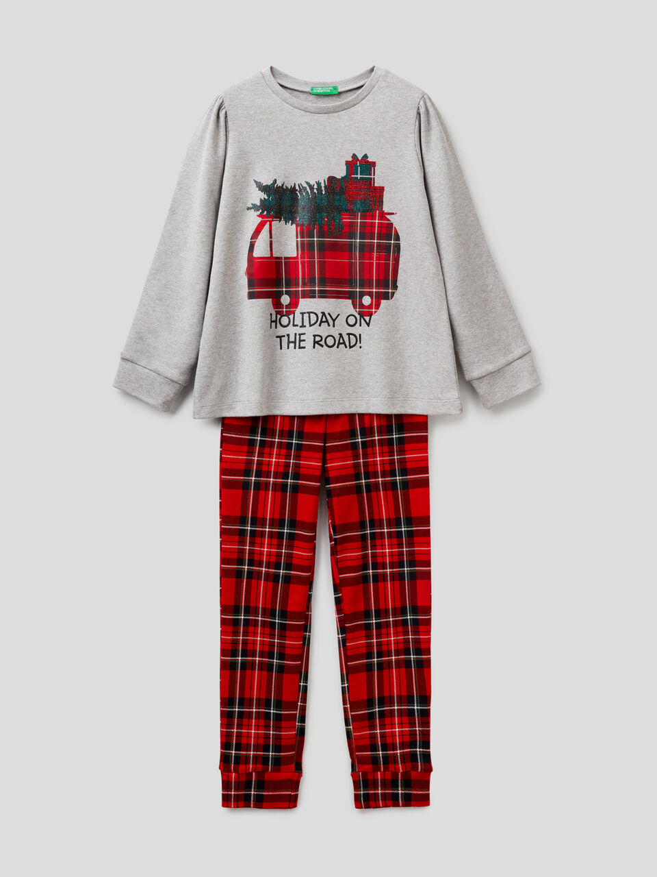 Weihnachtlicher Pyjama mit Hose im Karomuster image number 1