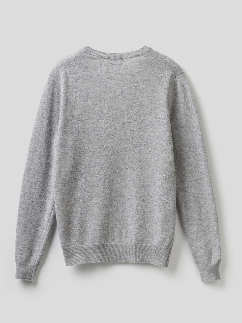 Pullover aus reiner Schurwolle mit V-Ausschnitt image number 2