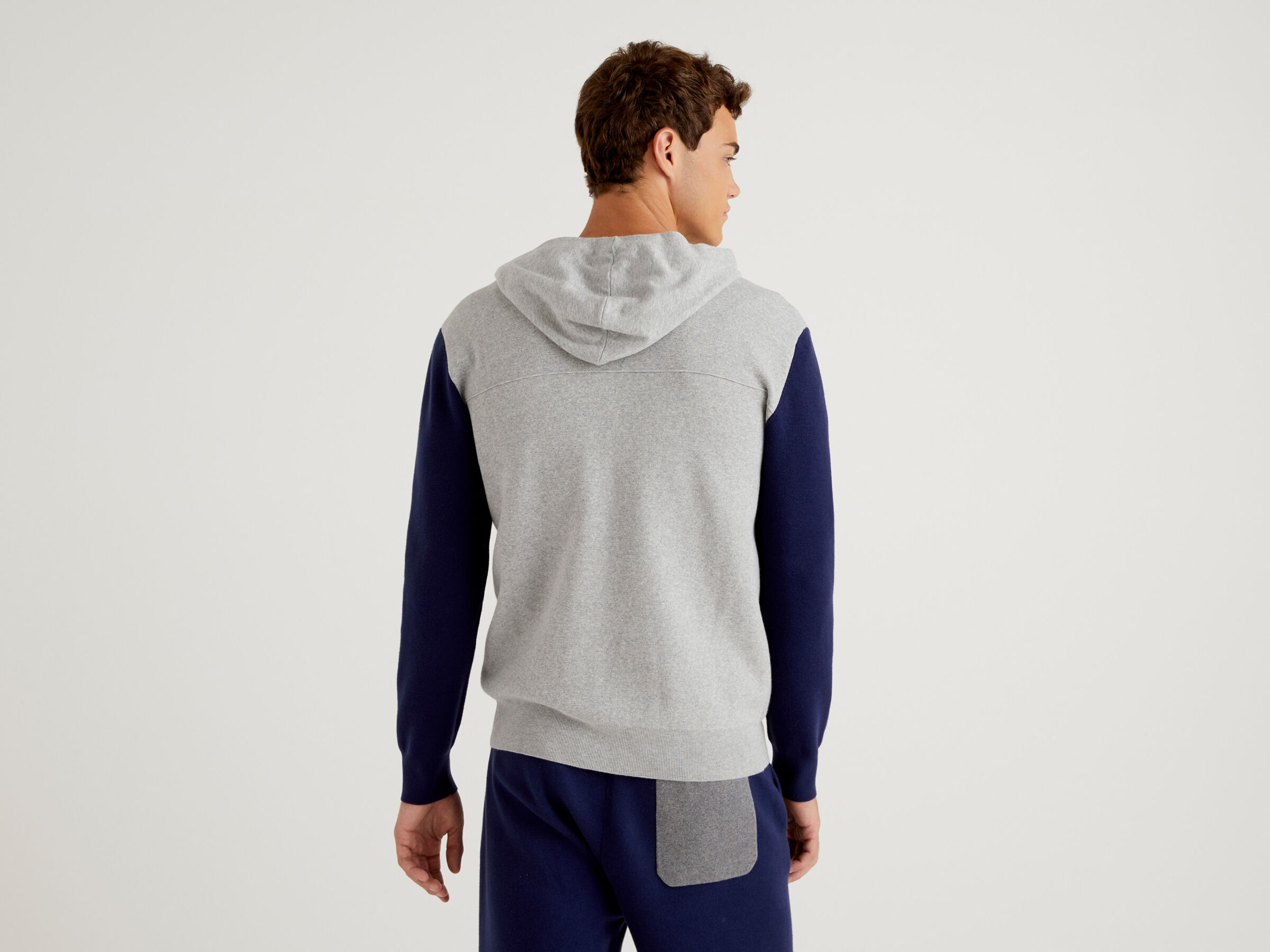 Sweatshirt aus Strick mit Farbblöcken image number 2