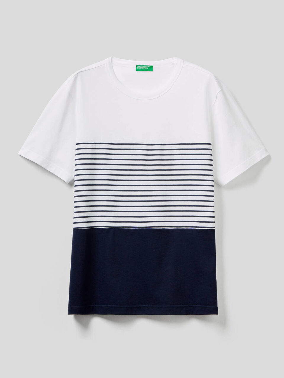 Gestreiftes T-Shirt mit Farbblöcken image number 1