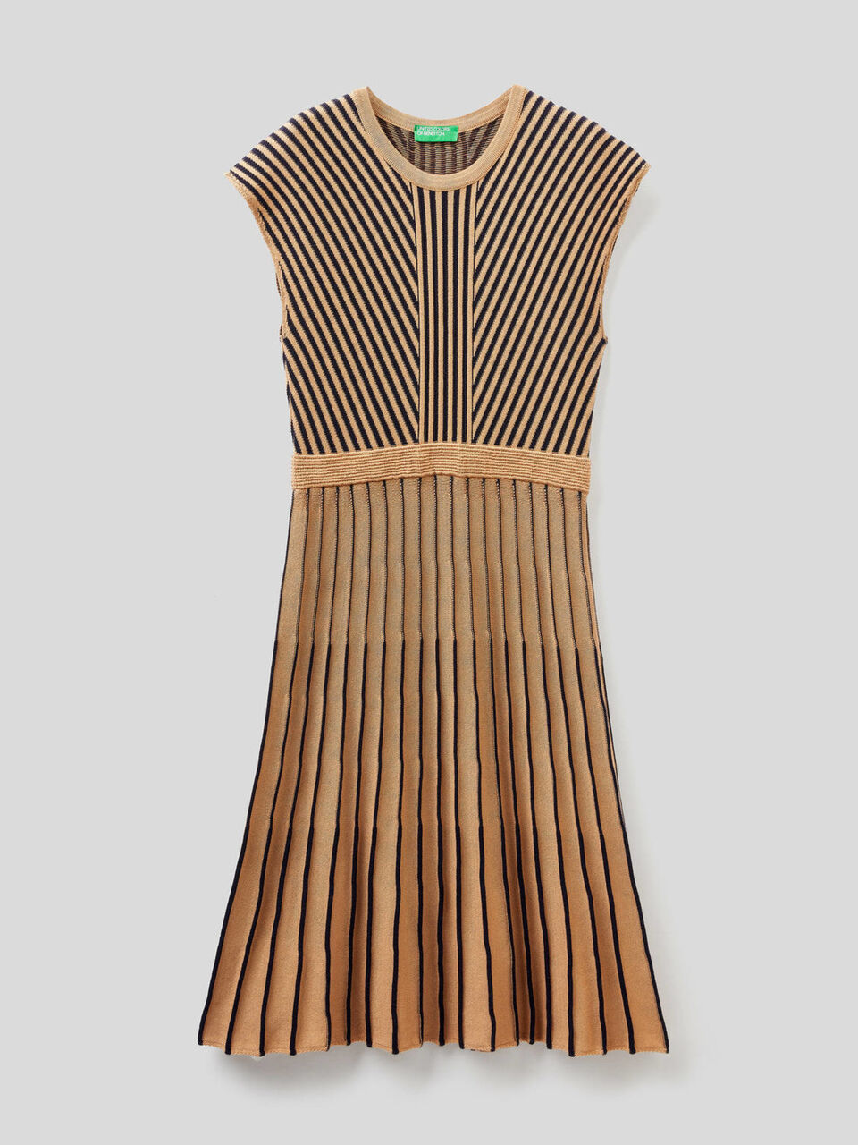 Strickkleid aus 100% Baumwolle mit besonderer Verarbeitung image number 1