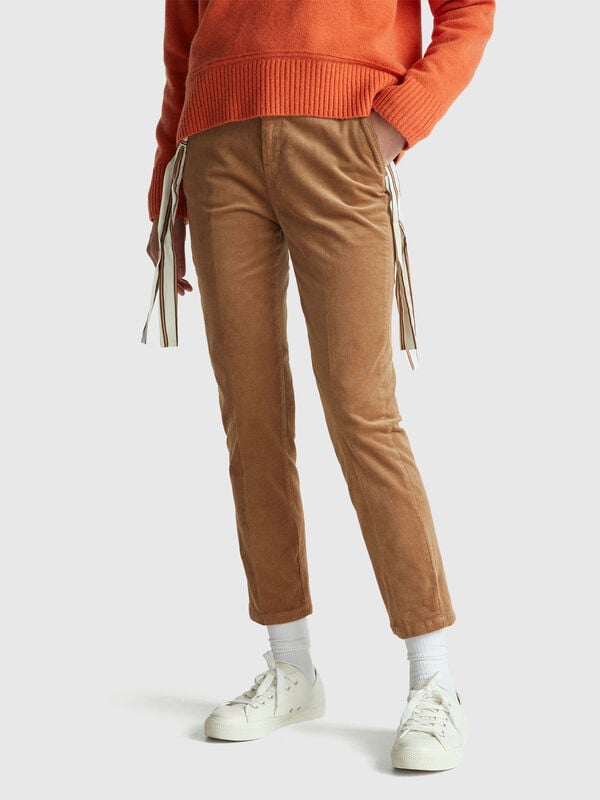 Chinos aus Stretch-Samt Chinos aus Stretch-Samt Damen