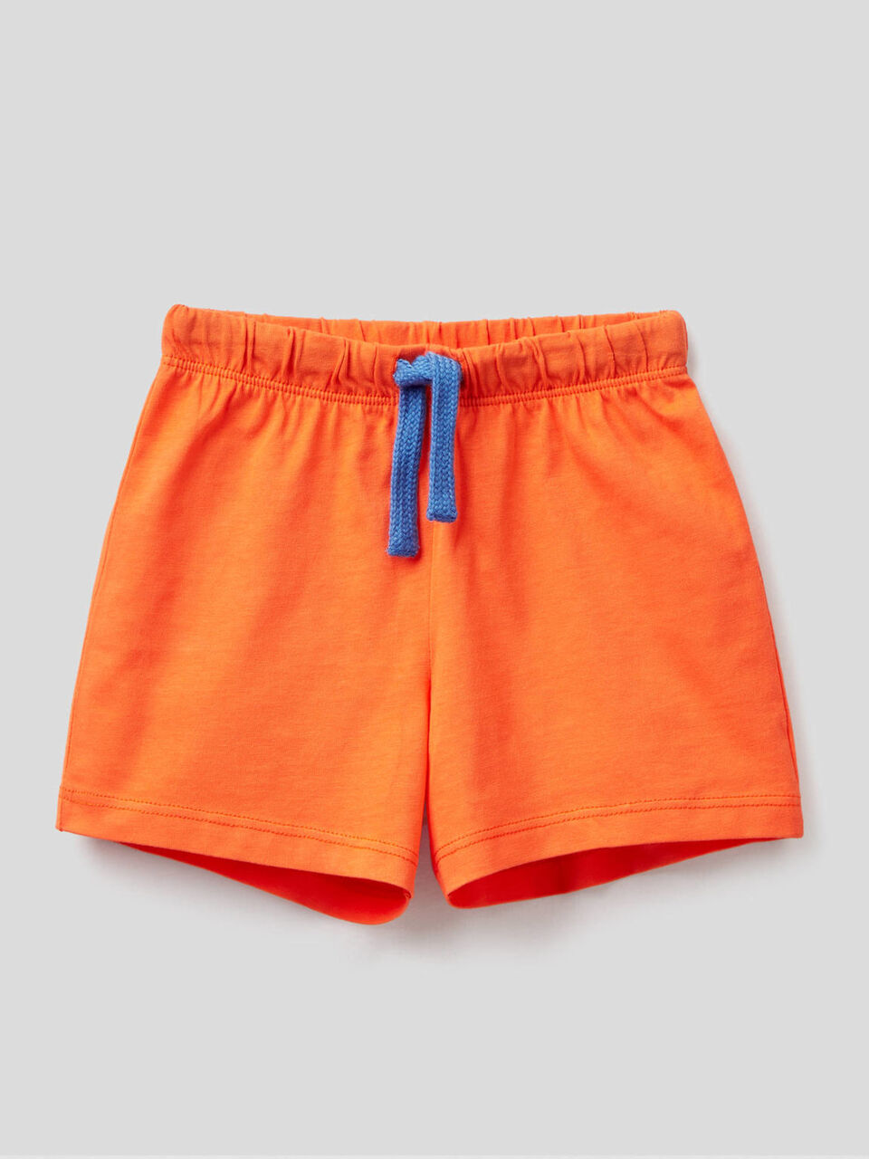 Set bestehend aus Top und Shorts image number 2
