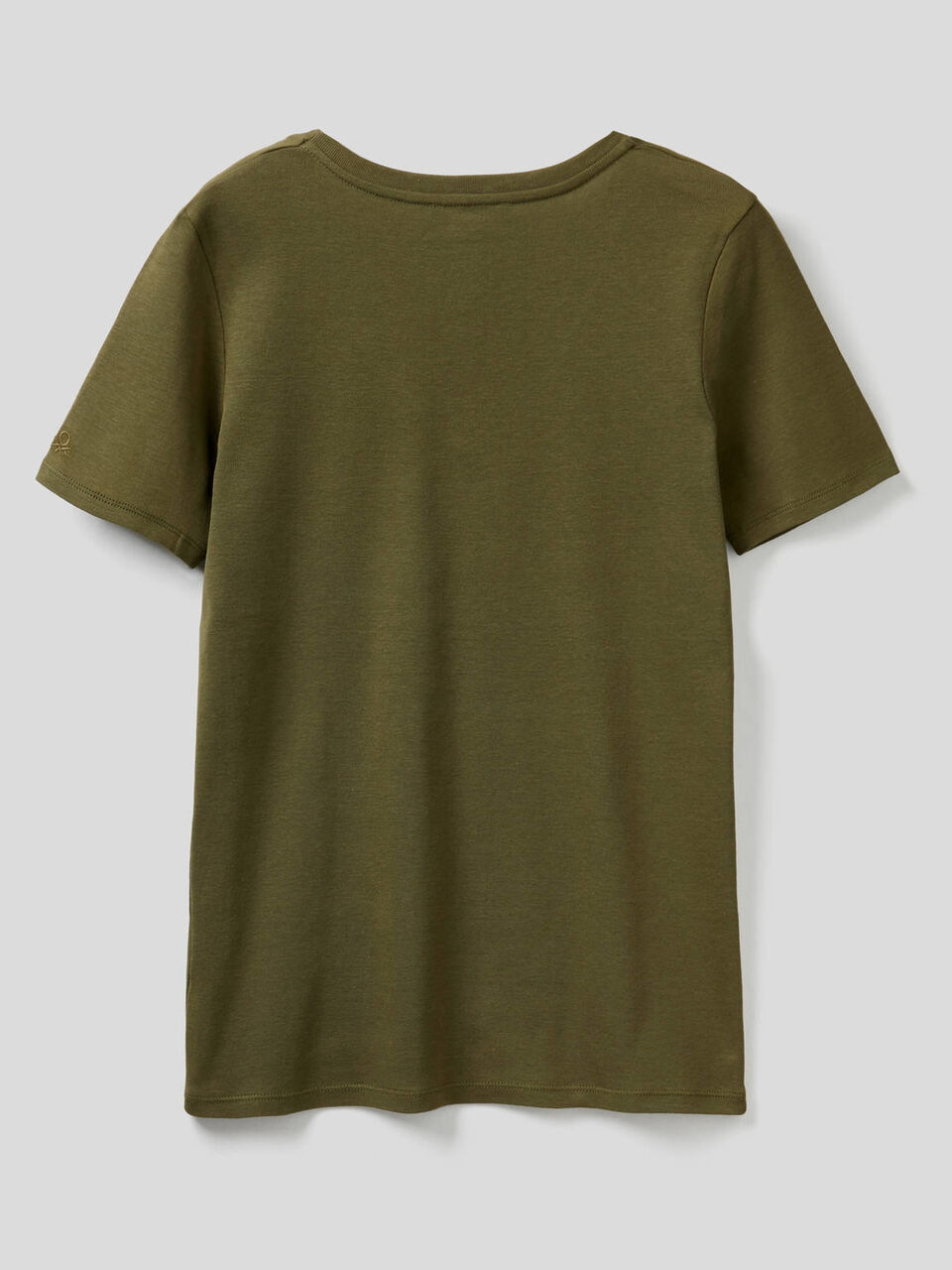 T-Shirt aus reiner Baumwolle mit V-Ausschnitt image number 2
