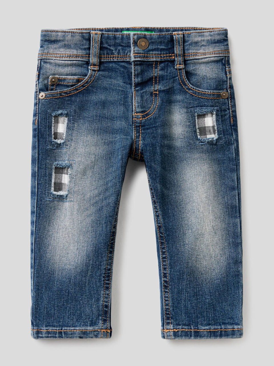 Jeans "Eco-Recycle" mit Flicken image number 1