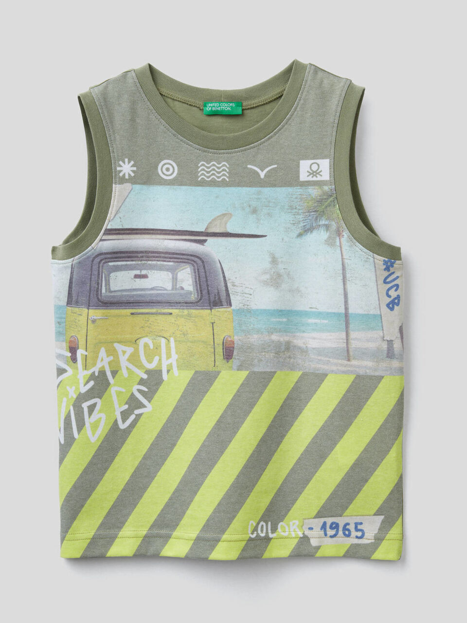 Top mit Print zum Thema Surfen image number 1