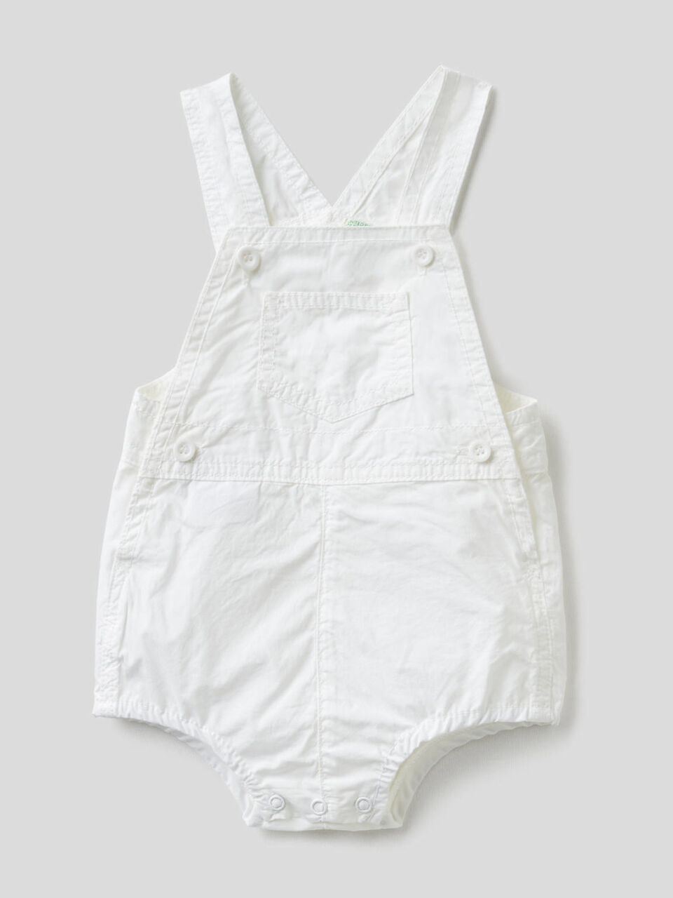 Strampler in Form einer Latzhose aus 100% Baumwolle image number 1