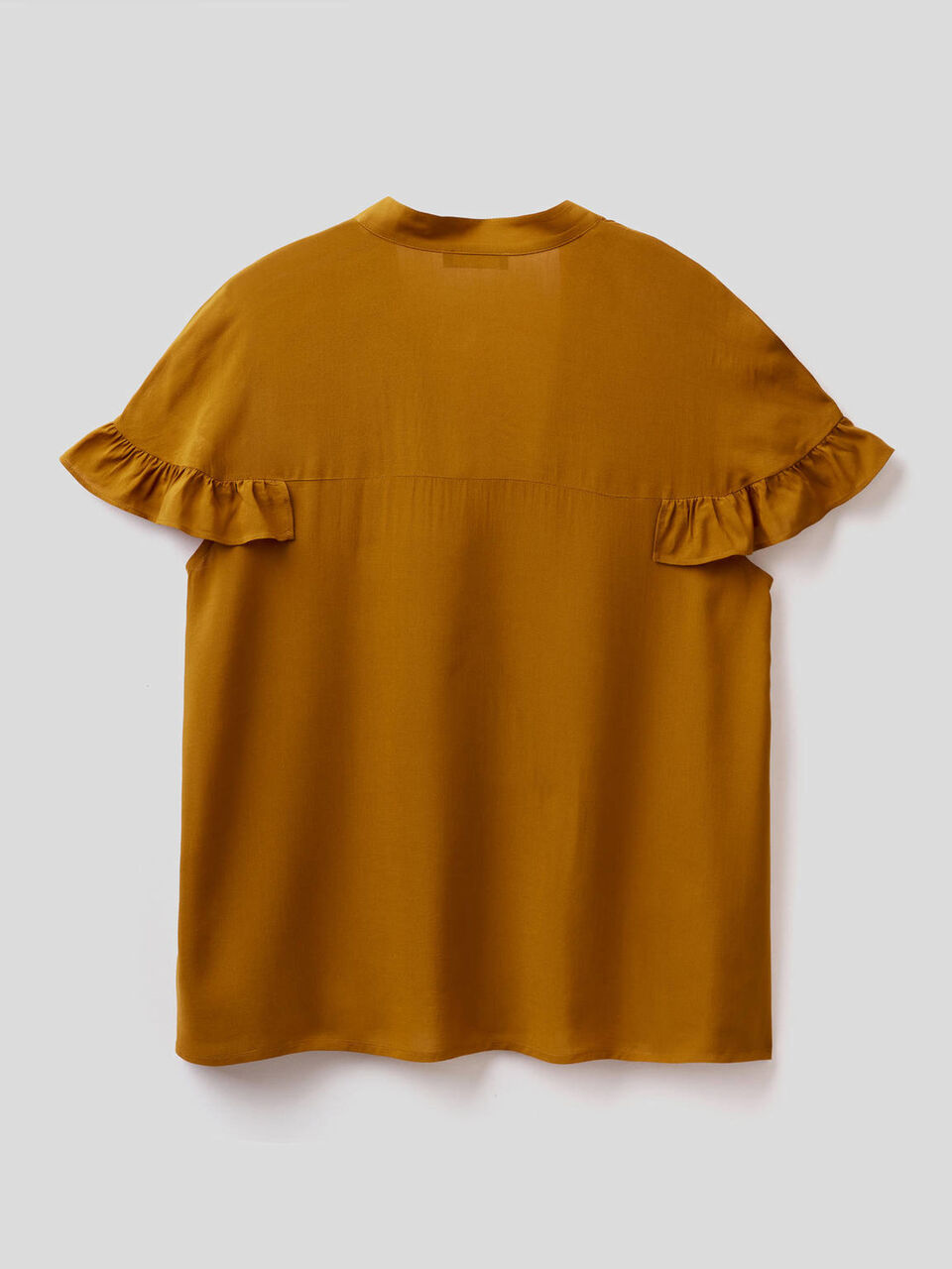 Bluse mit kurzen Ärmeln und Rüsche image number 2