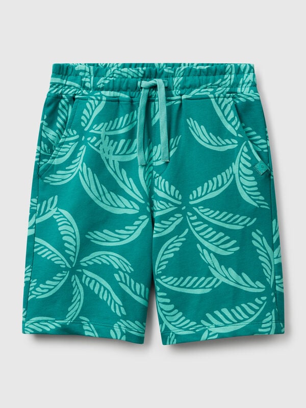 Bermudashorts mit tropischem Print Jungen