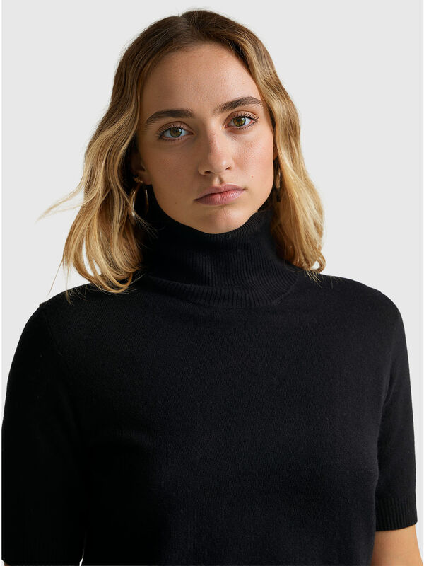 Schwarzer kurzärmeliger Rollkragenpullover aus Kaschmirmischung Schwarzer kurzärmeliger Rollkragenpullover aus Kaschmirmischung Damen