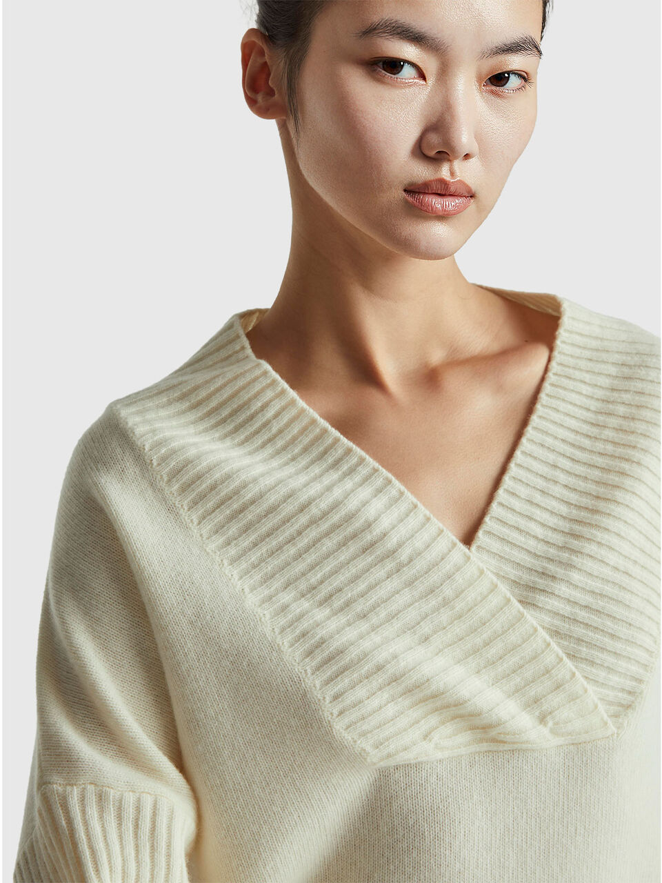 V NECK SWEATER L/S Damen image number null