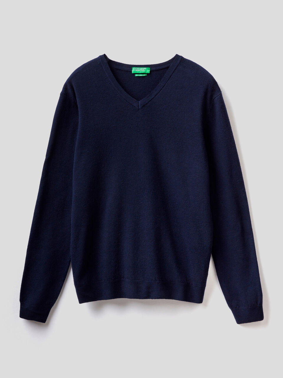 Pullover aus reiner Schurwolle mit V-Ausschnitt image number 1