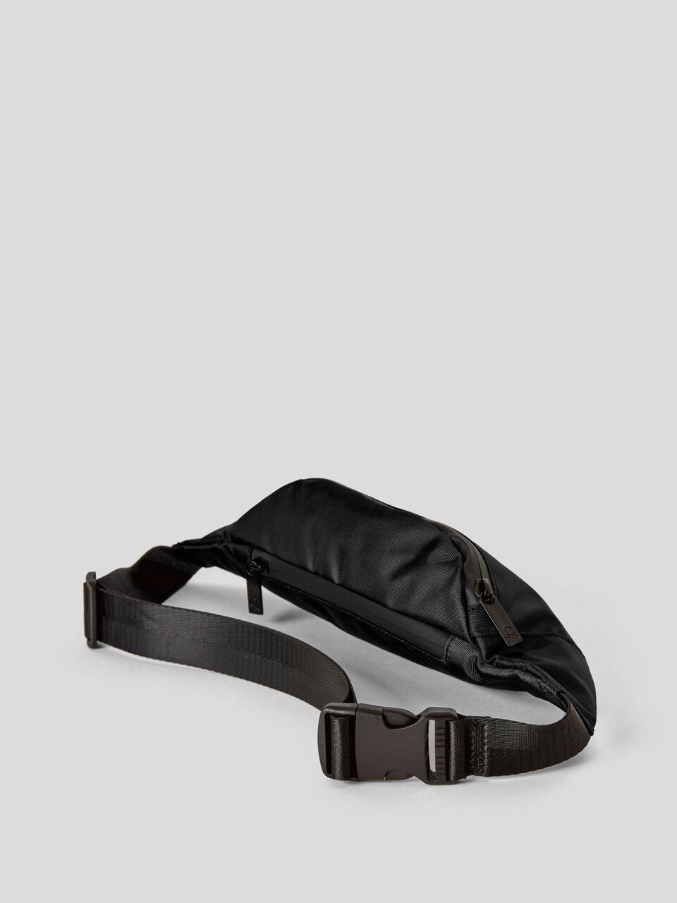 Personalisierbares Kängurutasche aus Nylon image number 2