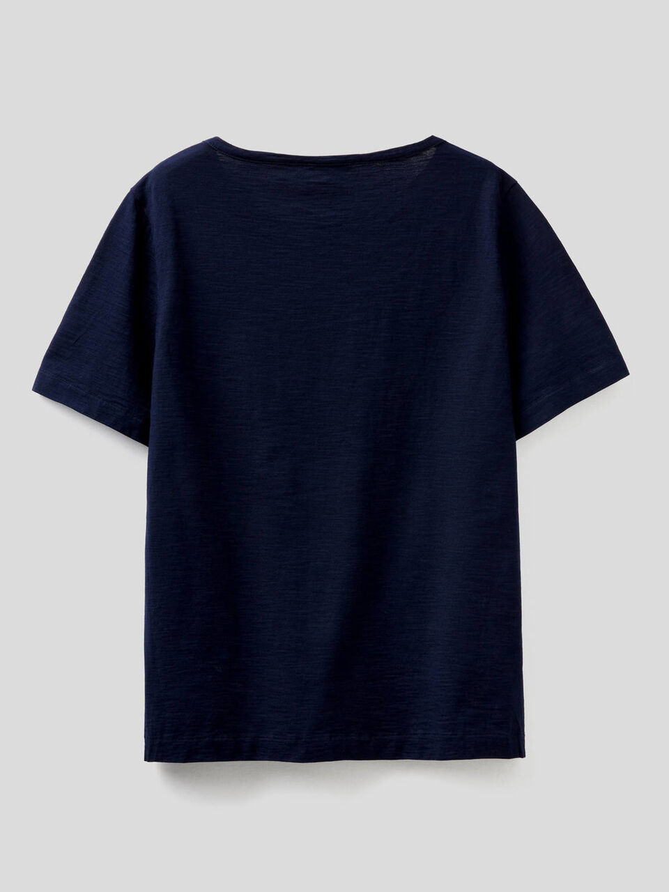 Einfarbiges T-Shirt mit Brusttasche image number 2