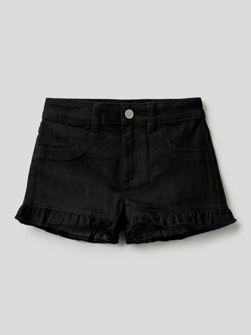 Einfarbige Shorts mit Rüsche image number 1