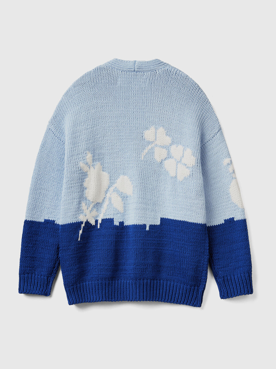 Strickjacke mit Blumen-Intarsienarbeit image number 2