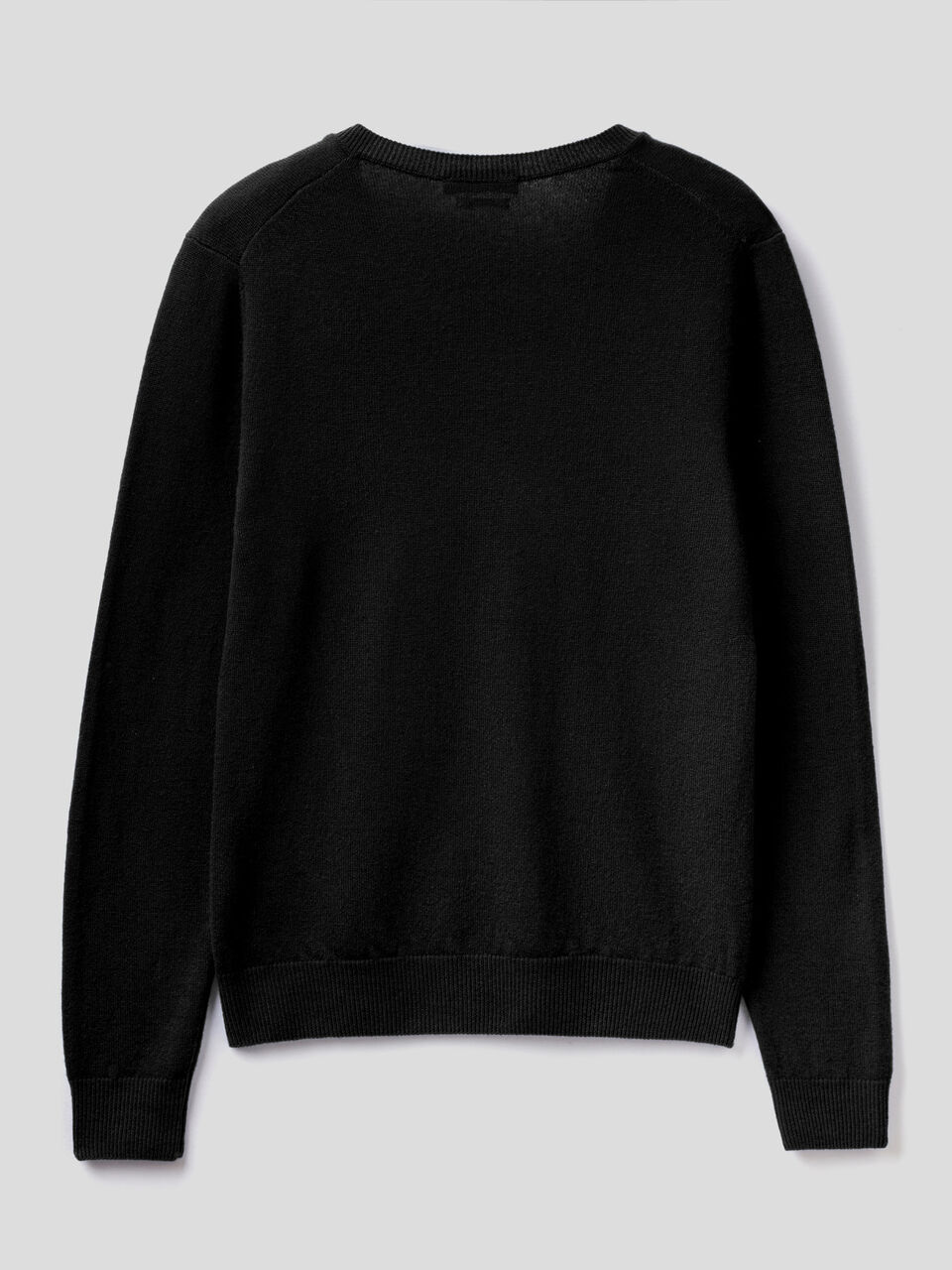 Pullover aus reiner Schurwolle mit V-Ausschnitt image number 2