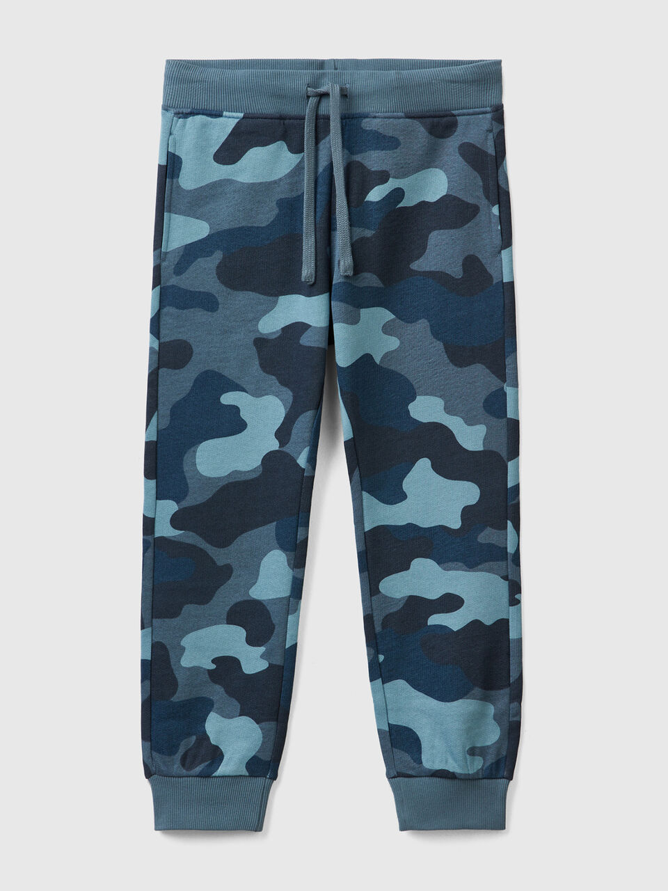 Jogginghose mit Camouflage-Muster image number 1