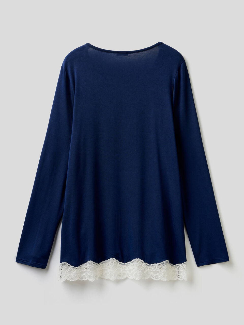 Shirt mit Detail in Spitze image number 2