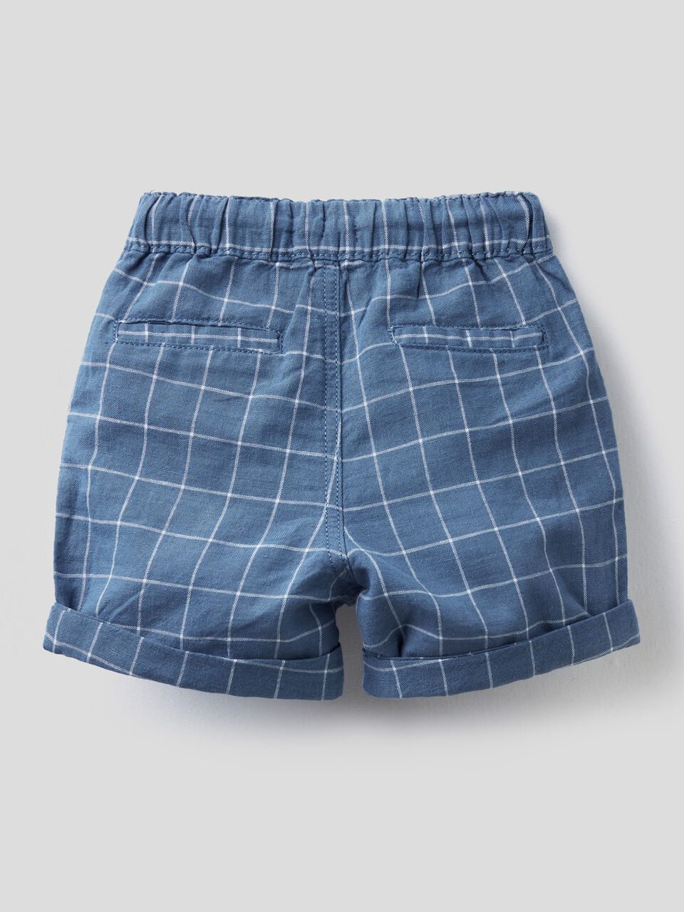 Kurze Hose in einer Leinenmischung image number 2