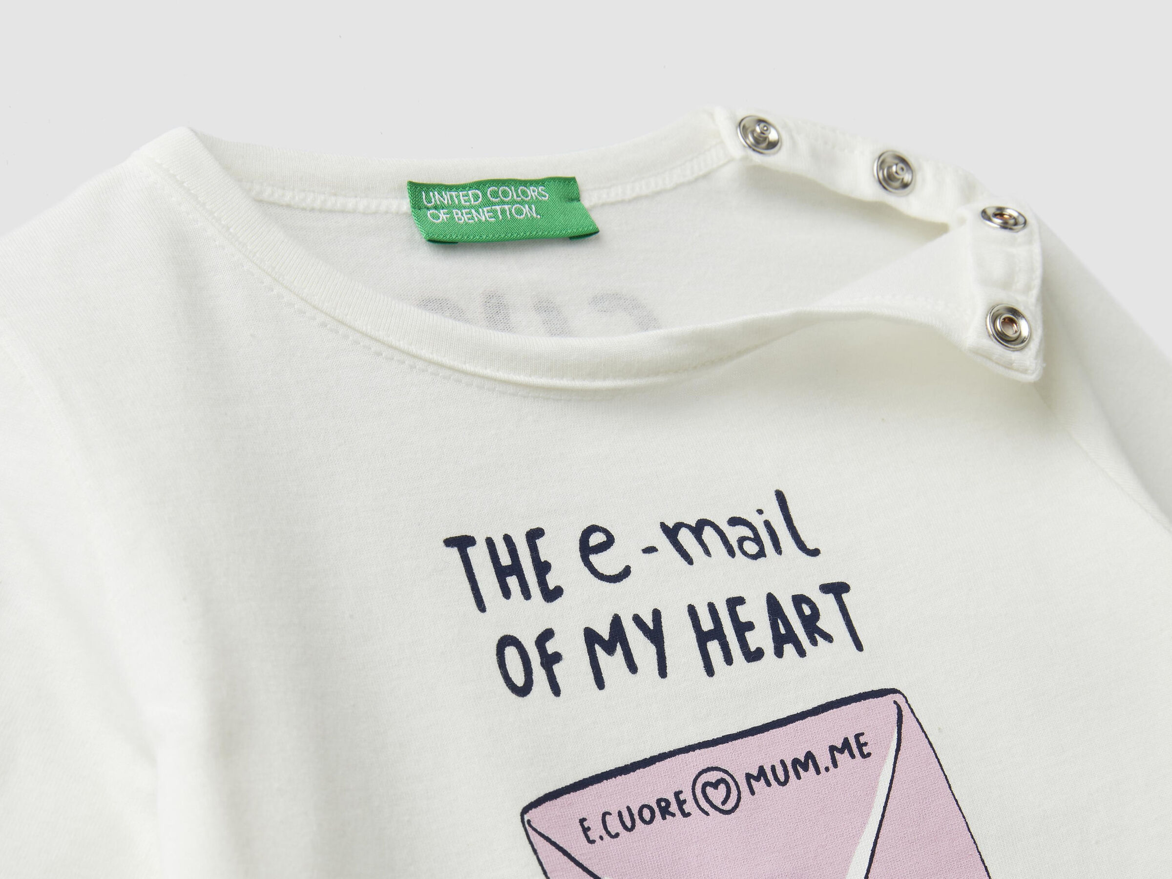 T-Shirt mit Aufnähern und Prints image number null