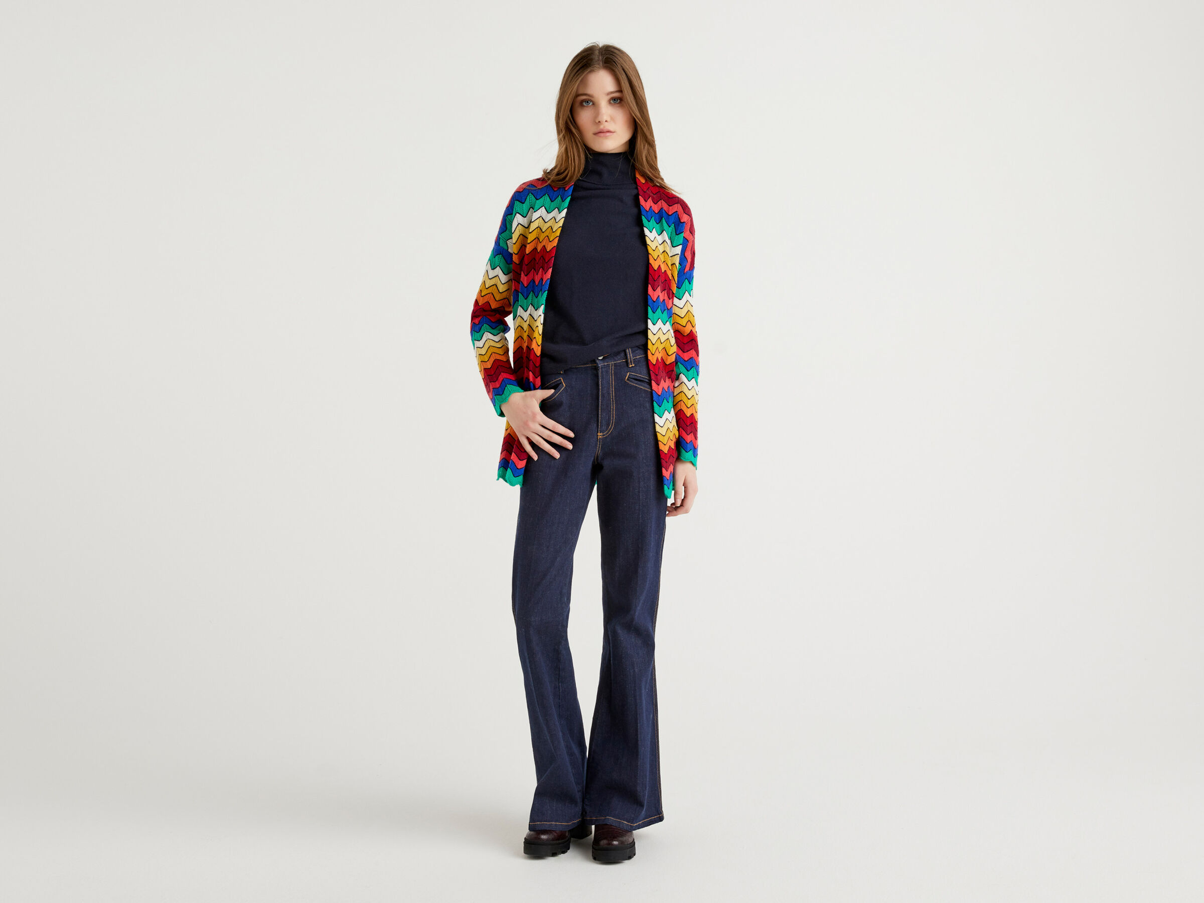 Strickjacke mit buntem Zickzack-Muster image number 3