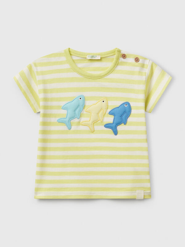 Gestreiftes T-Shirt mit Hai-Patch Newborn